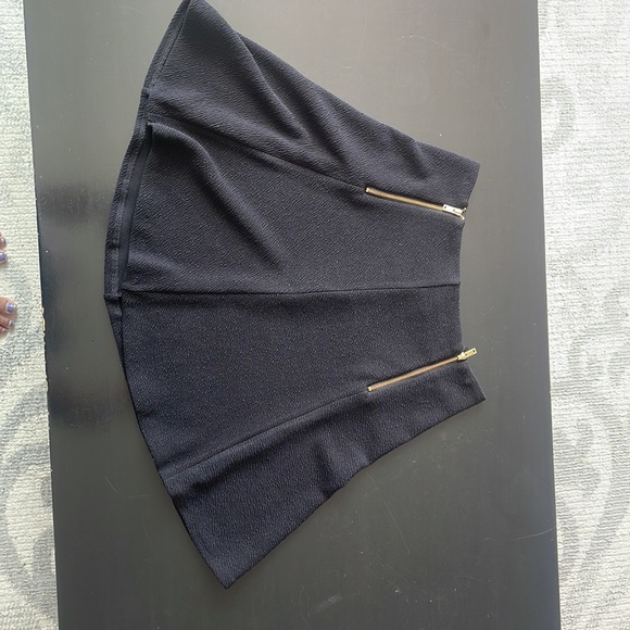 Dynamite black mini flare skirt, size s. - Picture 2 of 2
